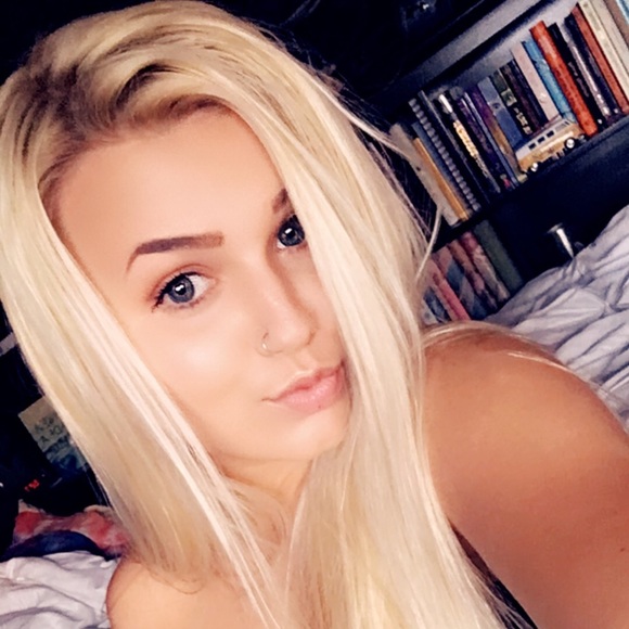 Meet your posher, Madison - Picture 2 of 7